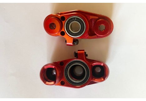 Vitavon Front Hub Mojave Upgrade Red ARRMA VITAR330187RD