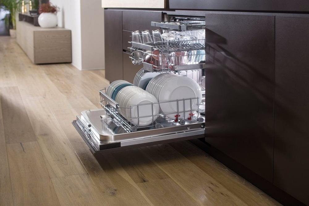 Appliance Electronics Hisense HV671C60UK Integrated Full Size