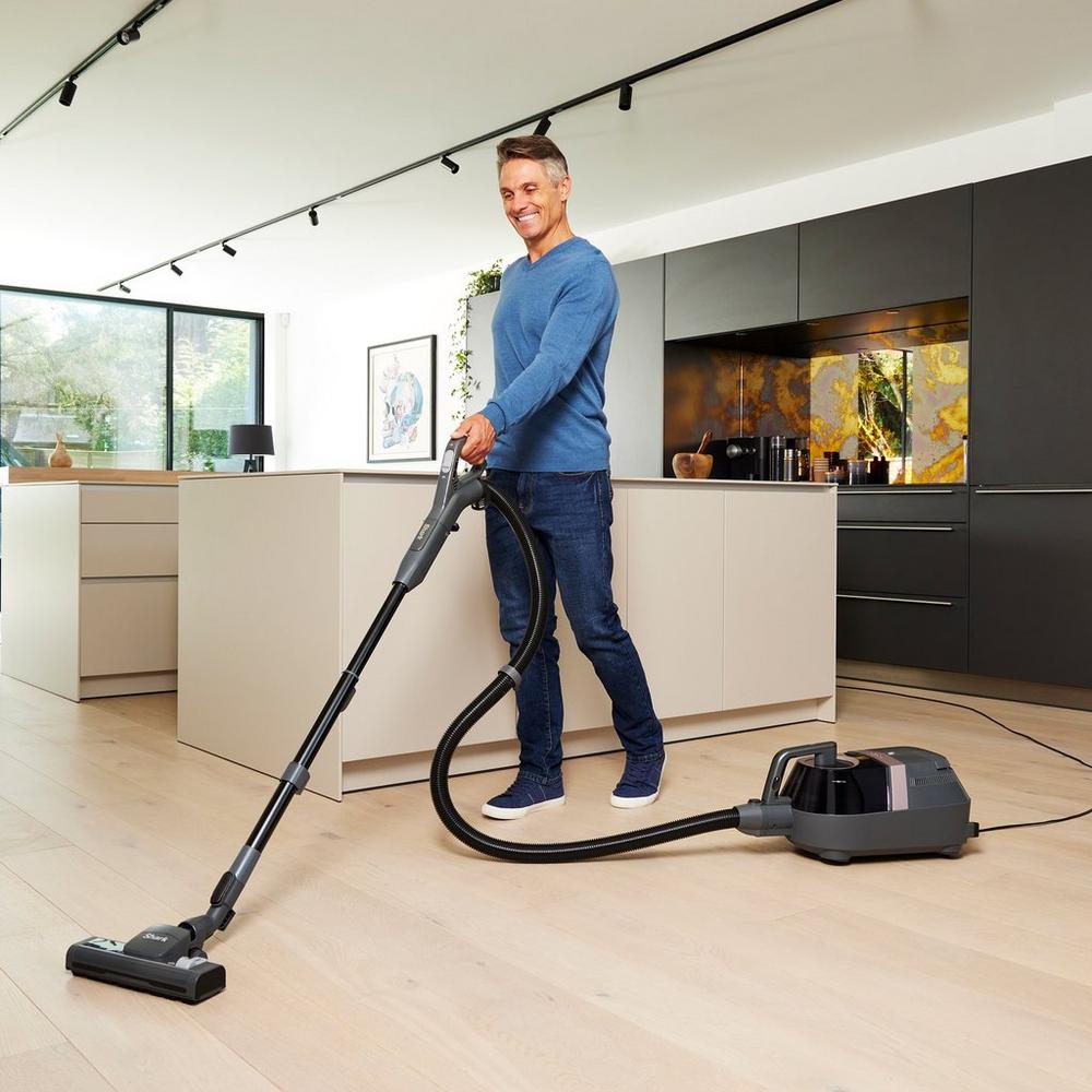 Appliance Electronics Shark CV100UKT Bagless Cylinder Vacuum Cleaner